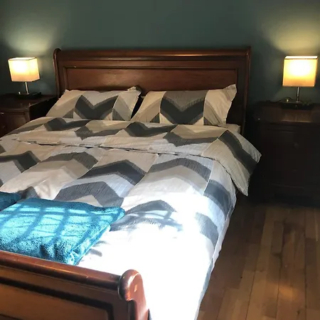 Long Acre, In Manorhamilton, Leitrim